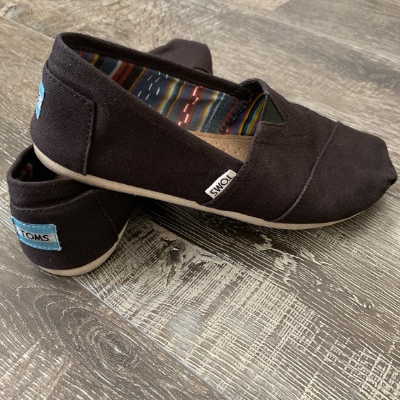 black toms size 7